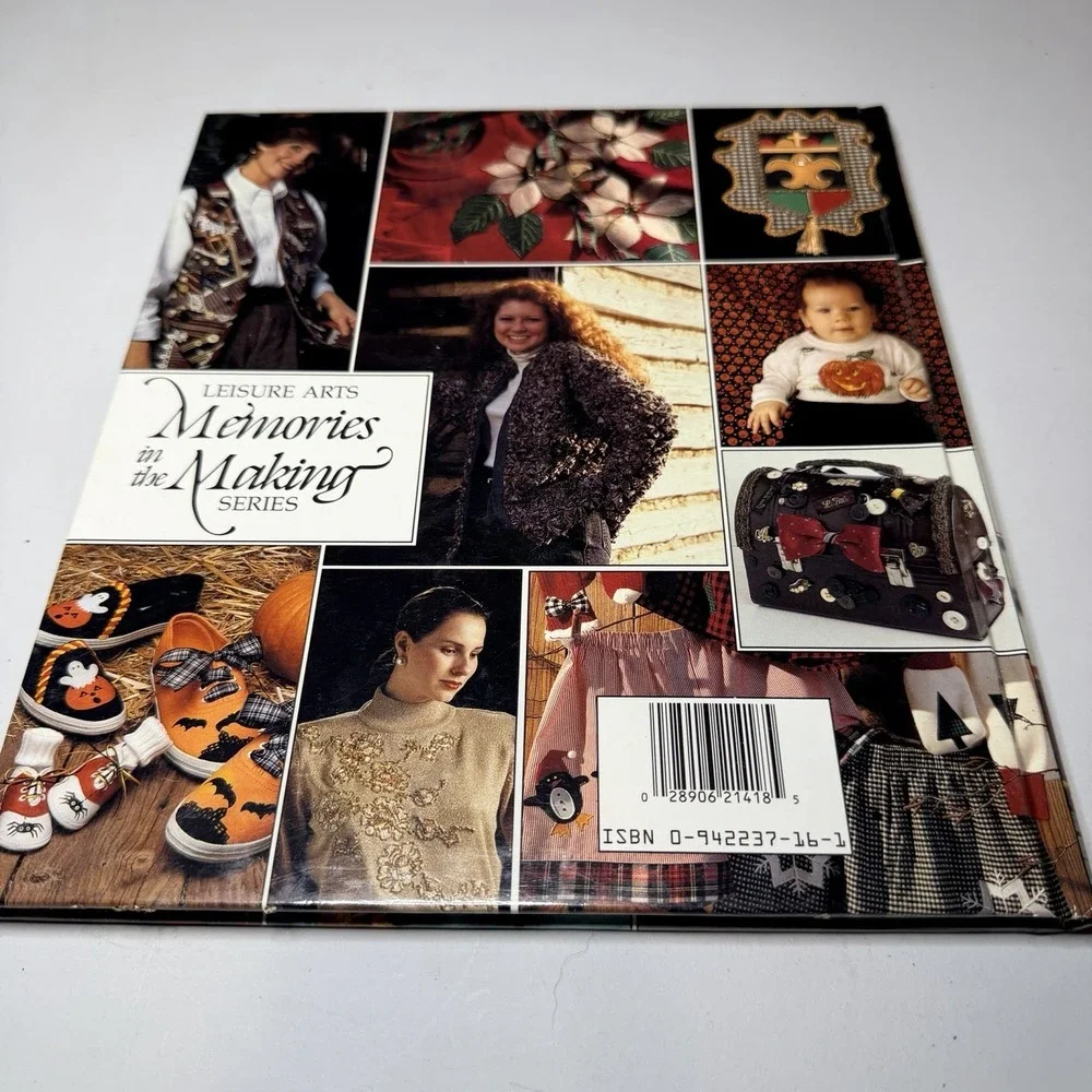 CREATIVE TOUCHES embellishment craft‎ book personalize Leisure Arts 1992